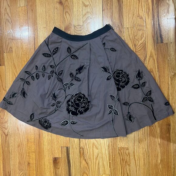 Anthropologie Odille brown skirt w black velvet floral appliques & velvet trim 4 - Picture 2 of 7